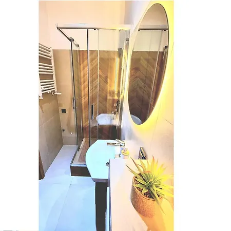 Jacuzzi - Avatar Apartment