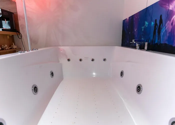 Appartamento Jacuzzi - Avatar Katowice